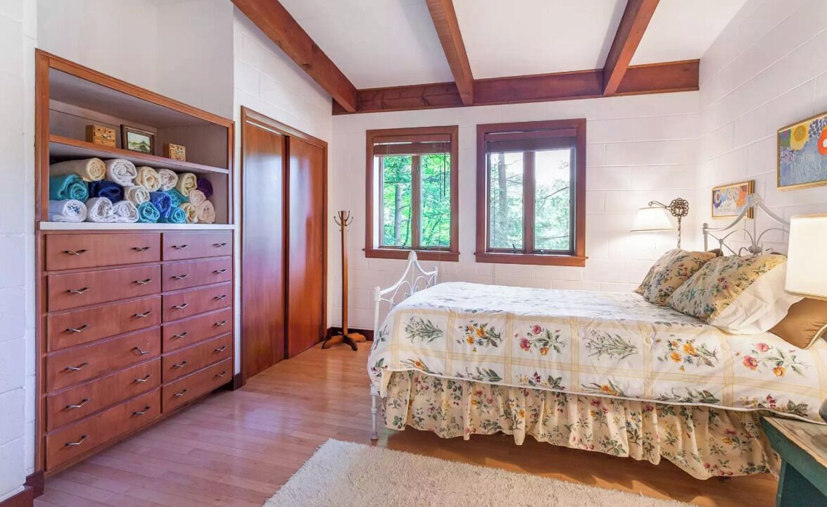 Photo of Bedroom in Covert