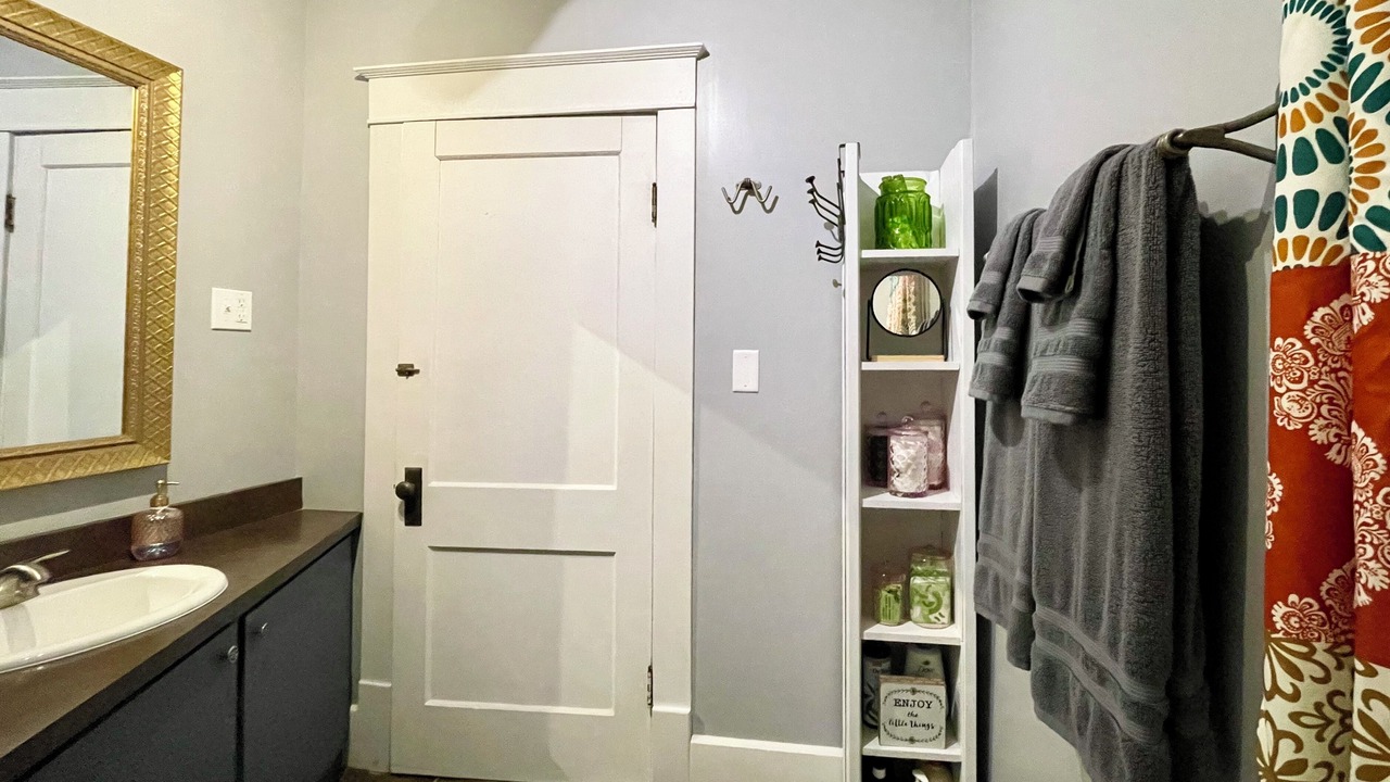 Photo of Bathroom in Port Clinton