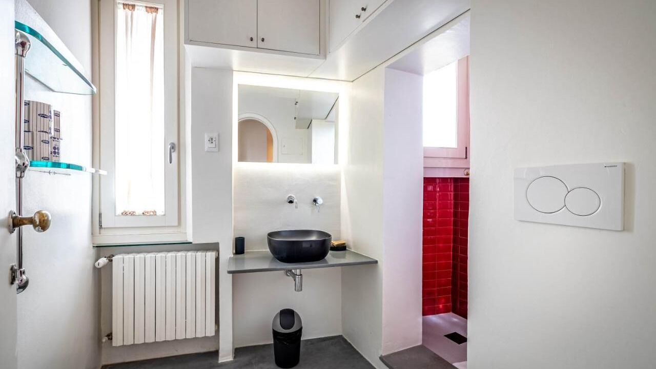 Photo of Bathroom in Oltrarno