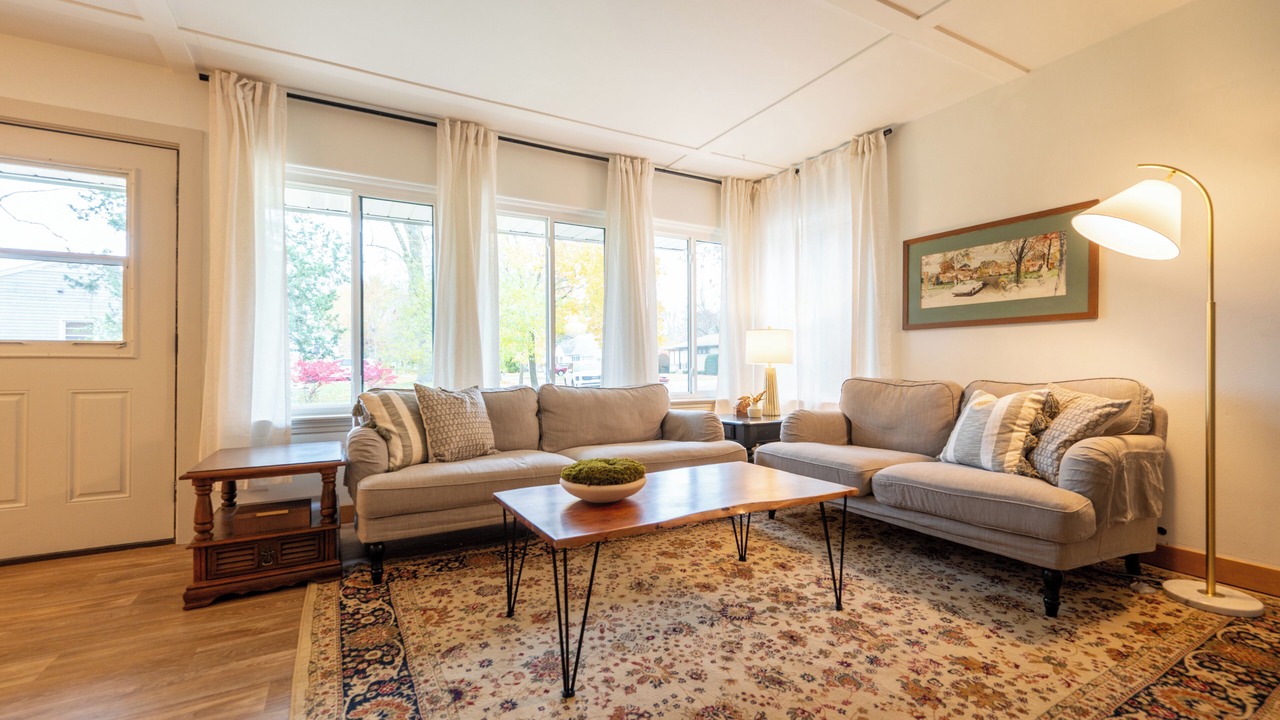 Photo of Livingroom in Midland