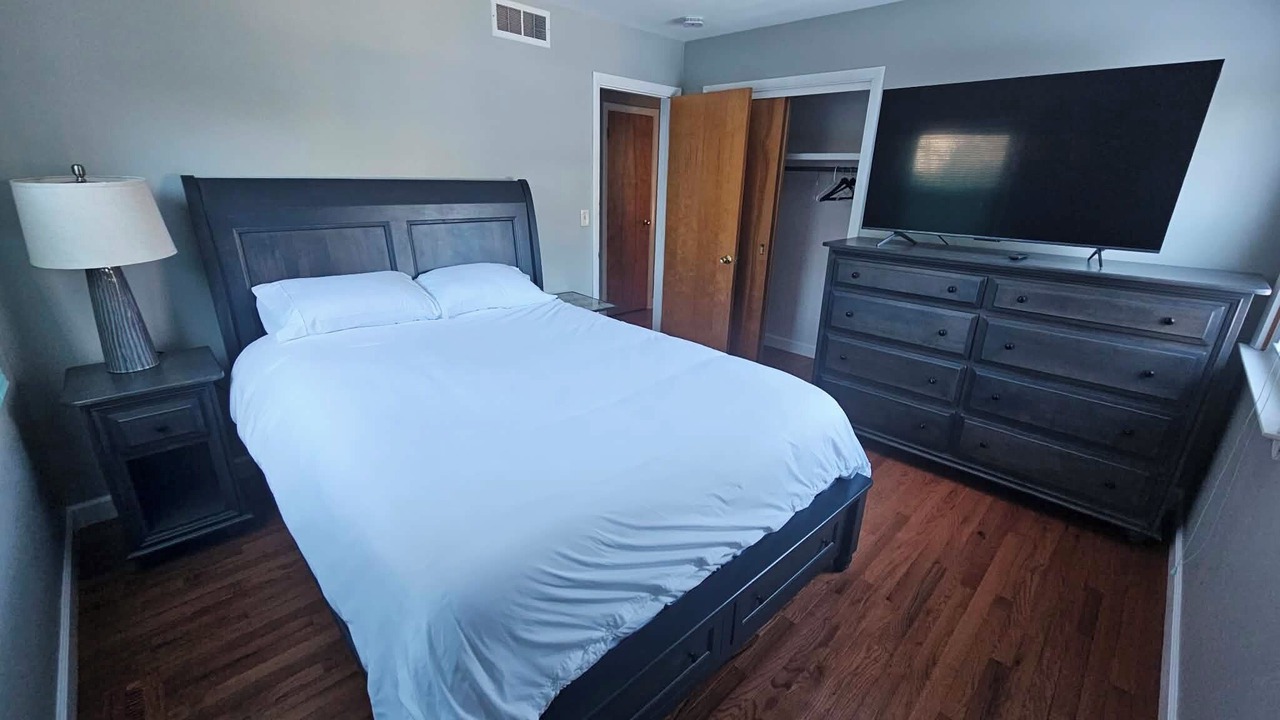 Photo of Bedroom in Midland