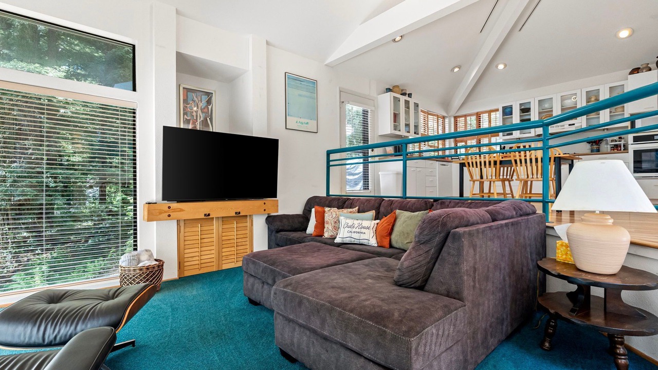 Photo of Livingroom in Crescent City