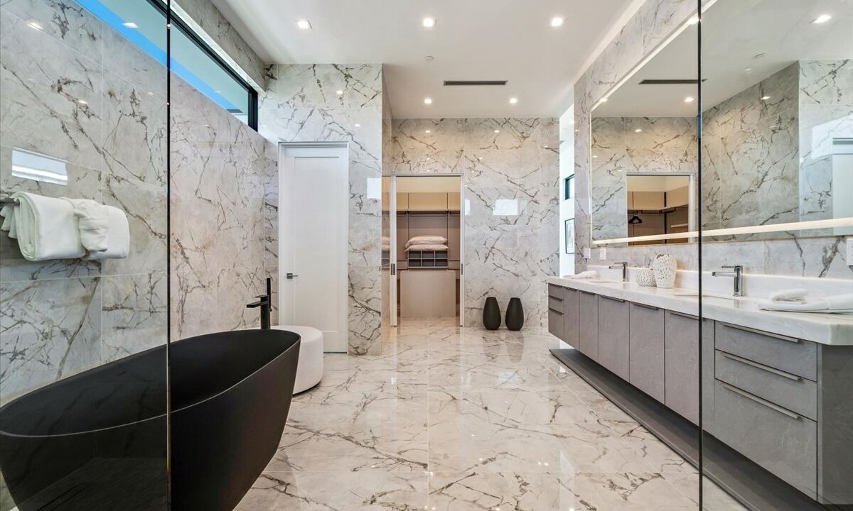 Photo of Bathroom in Indio
