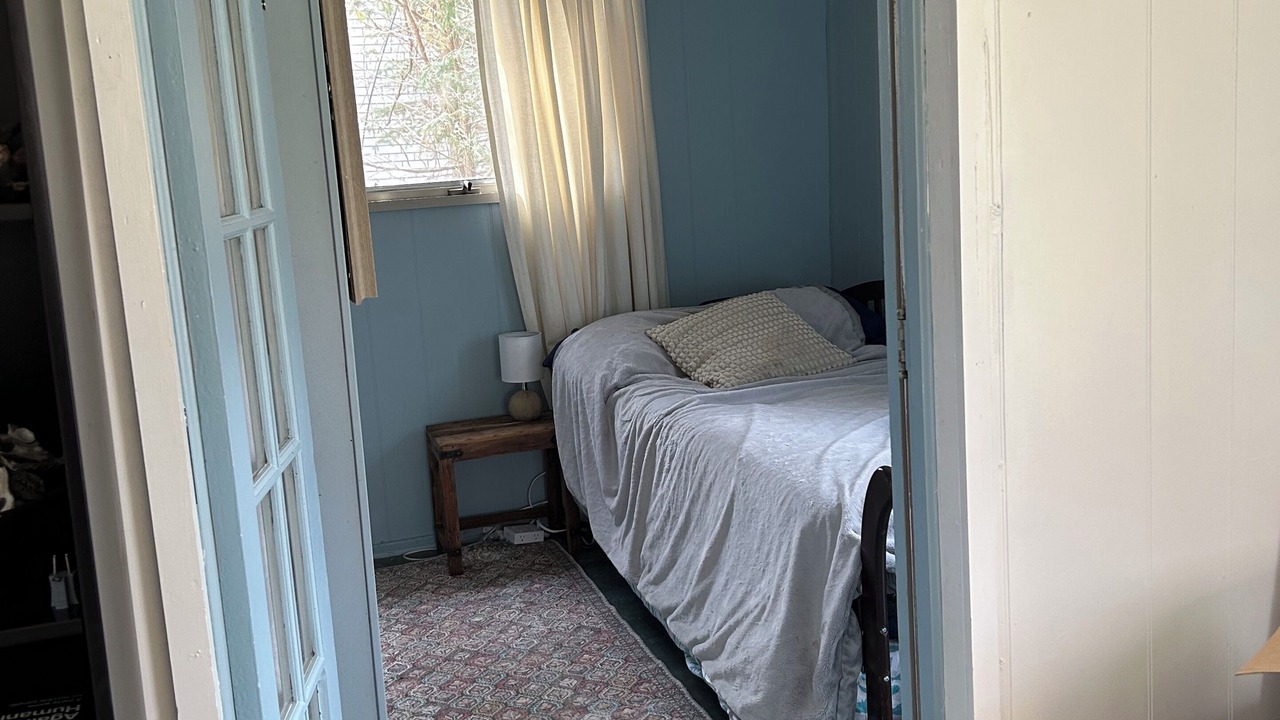 Photo of Bedroom in Tawas City