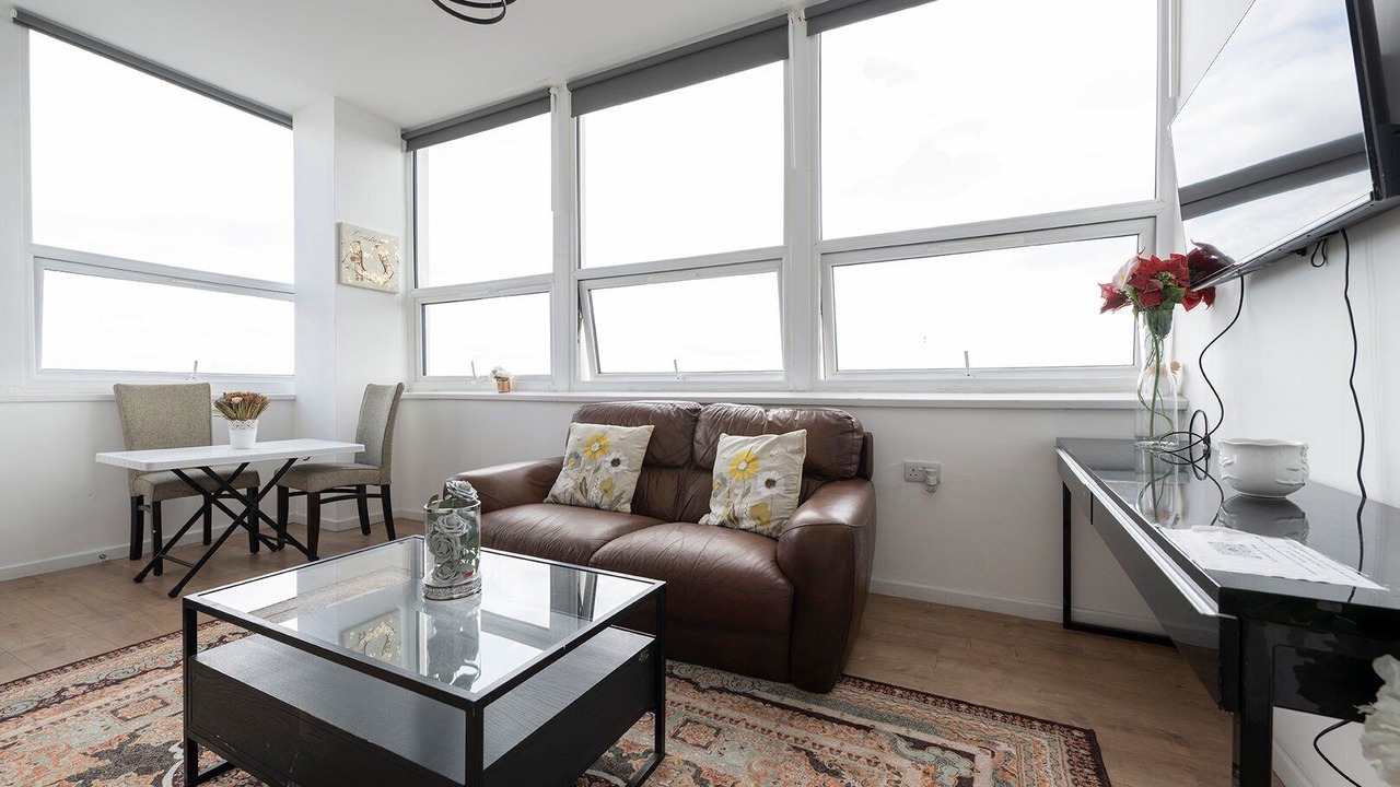 Photo of Livingroom in Smethwick