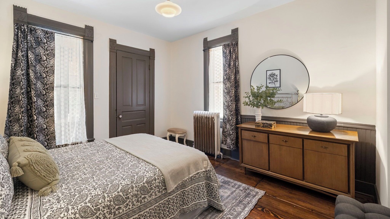 Photo of Bedroom in Michigan City