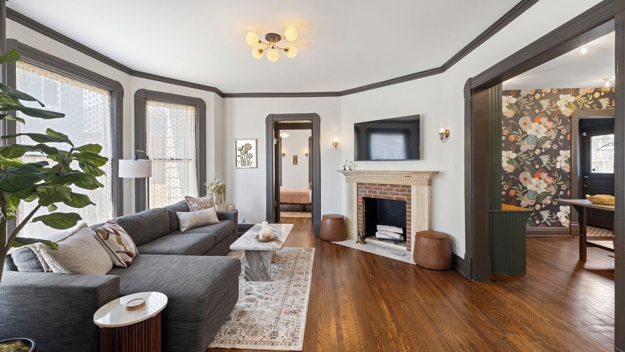 Photo of Livingroom in Michigan City