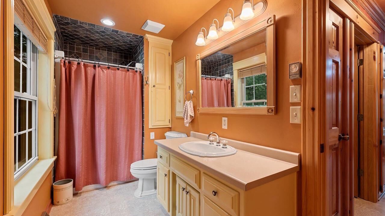 Photo of Bathroom in Beaver