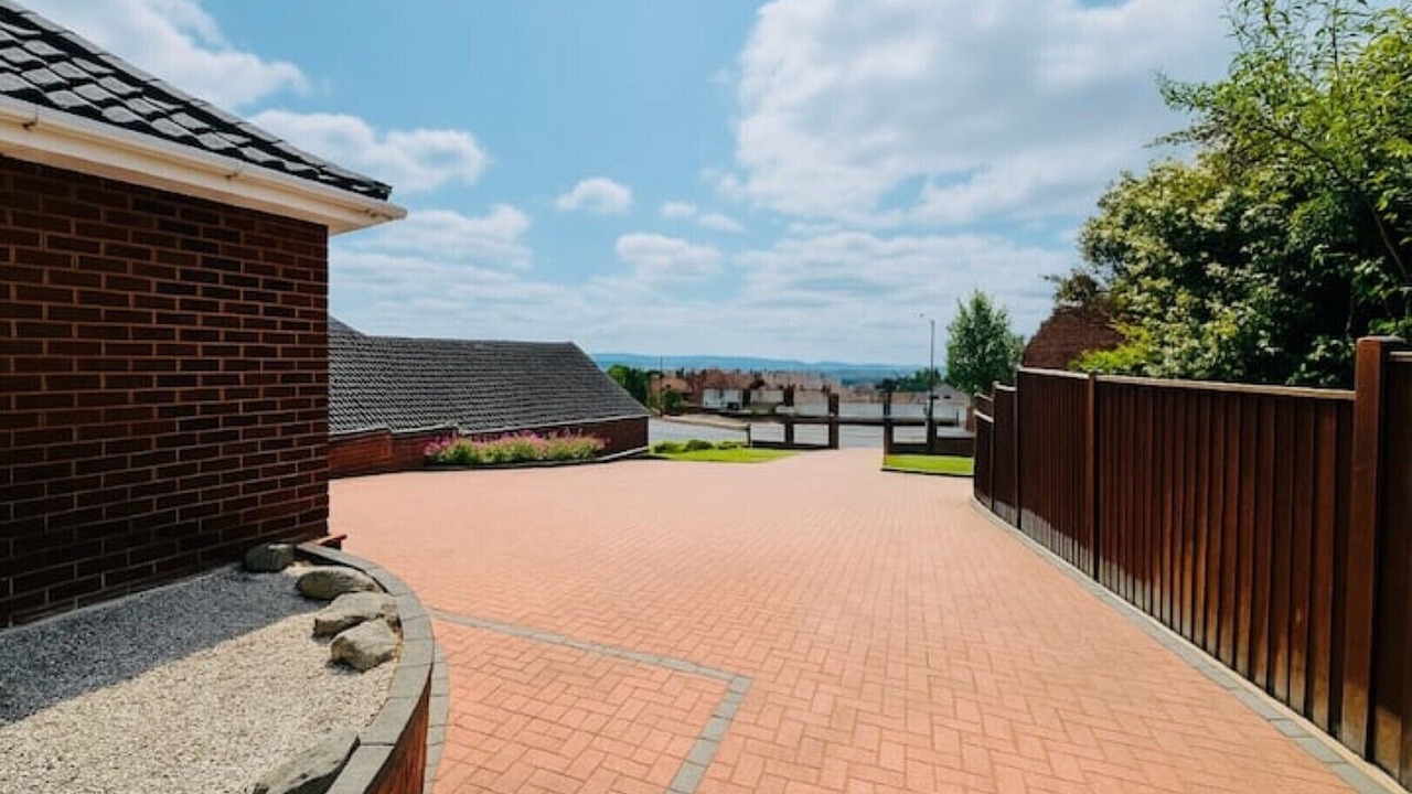 Photo of Outdoor in Cradley