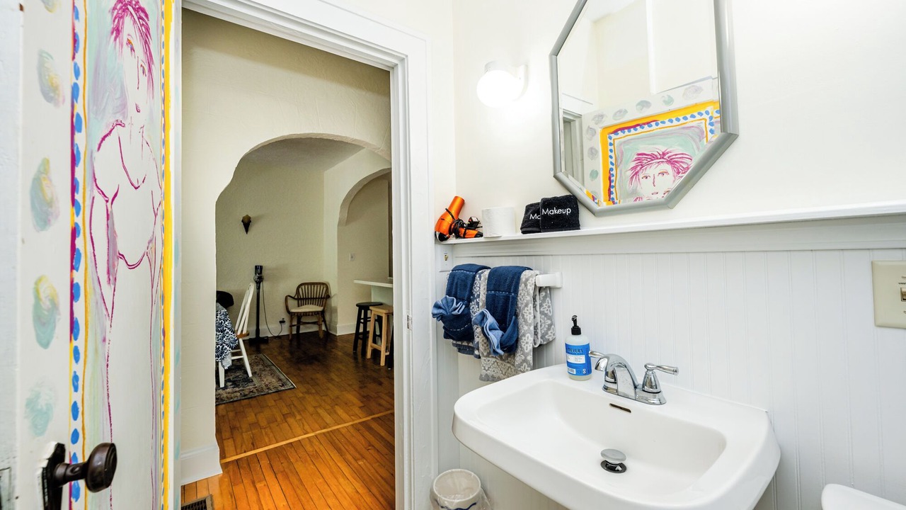 Photo of Bathroom in Union Pier