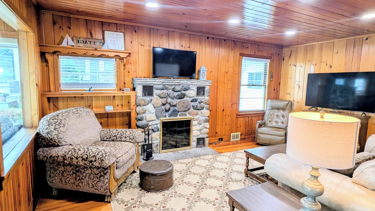 Photo of Livingroom in Port Sanilac