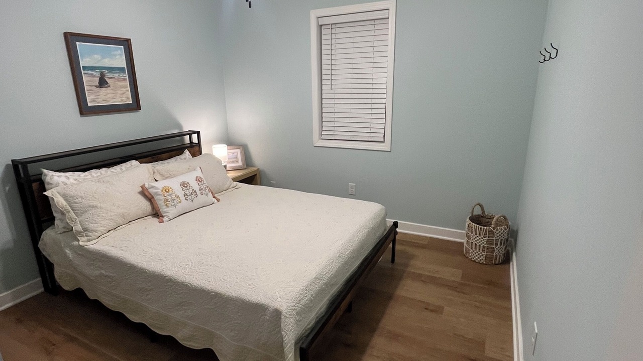 Photo of Bedroom in Town of Pines