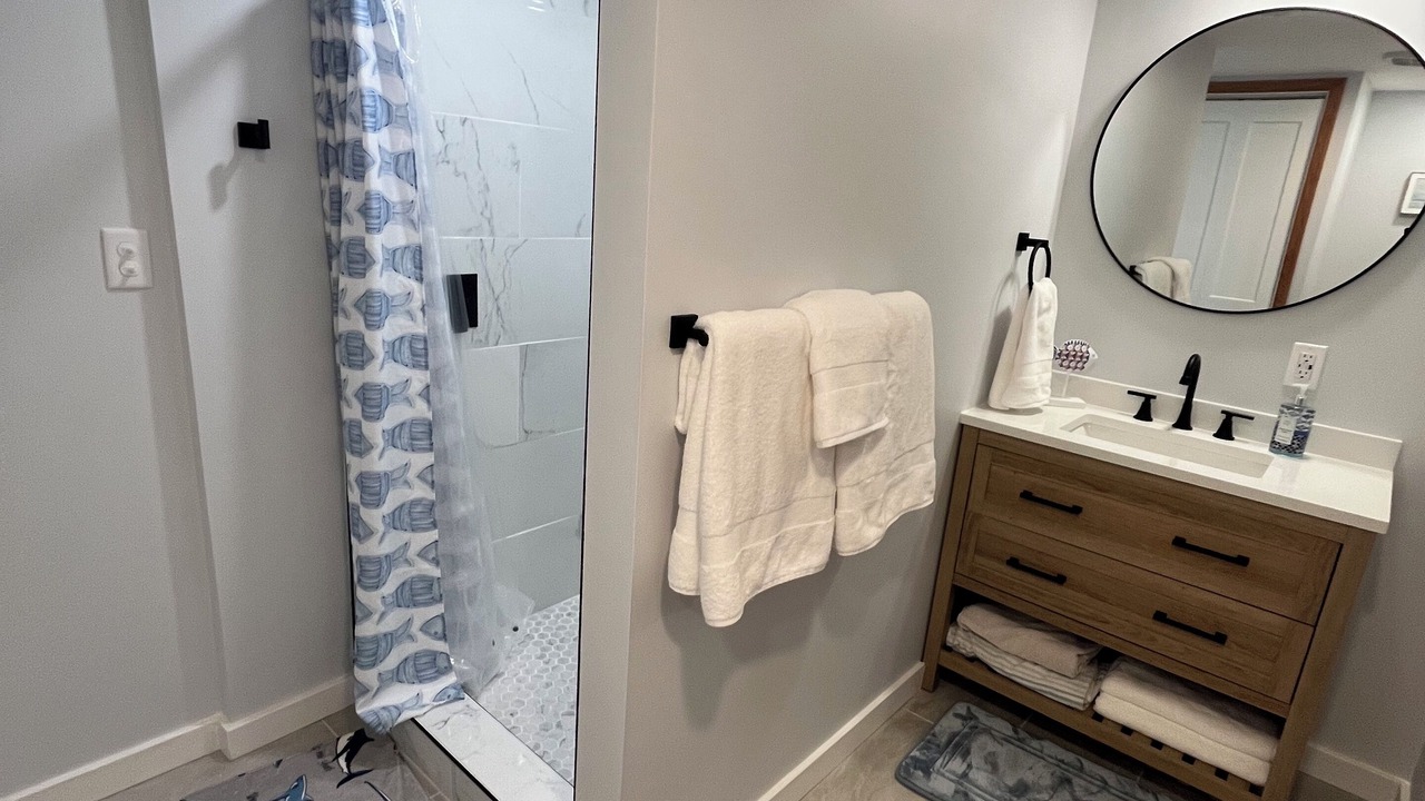 Photo of Bathroom in Town of Pines
