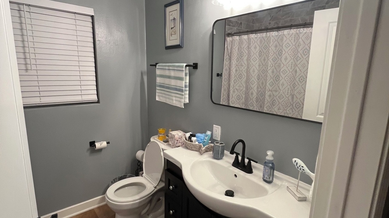 Photo of Bathroom in Town of Pines