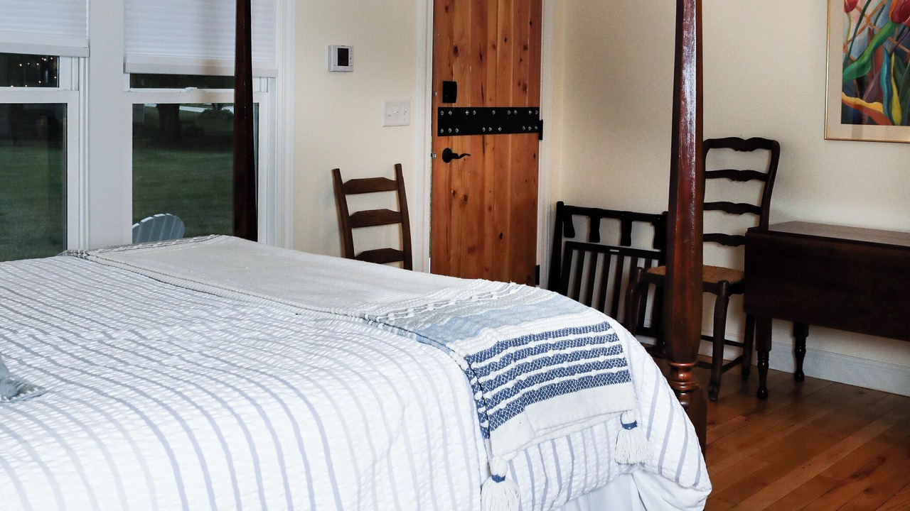 Photo of Bedroom in Ellison Bay