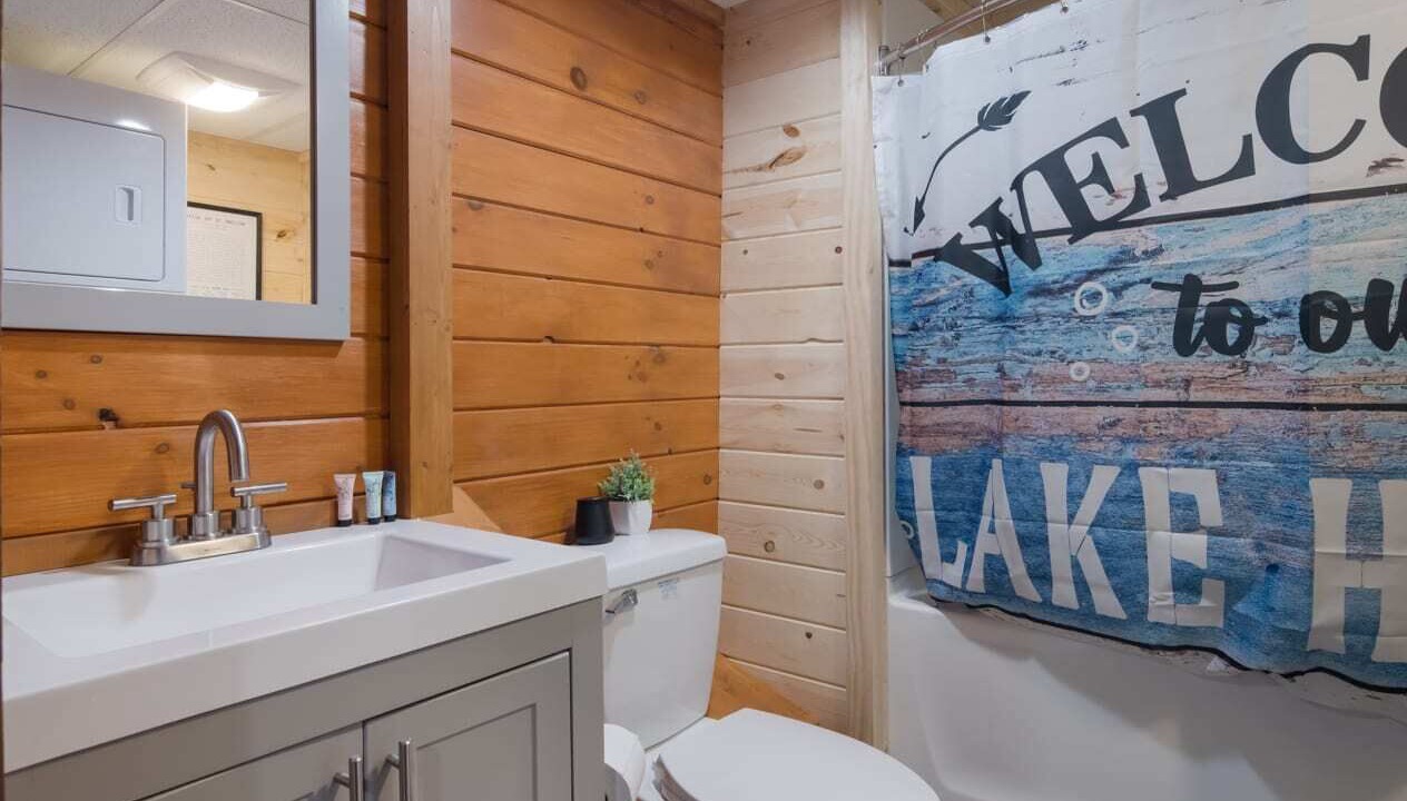 Photo of Bathroom in Mayfield