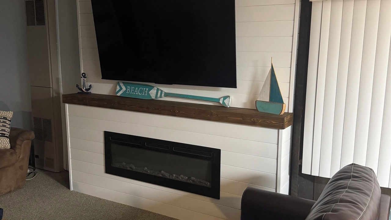 Photo of Livingroom in Houghton Lake