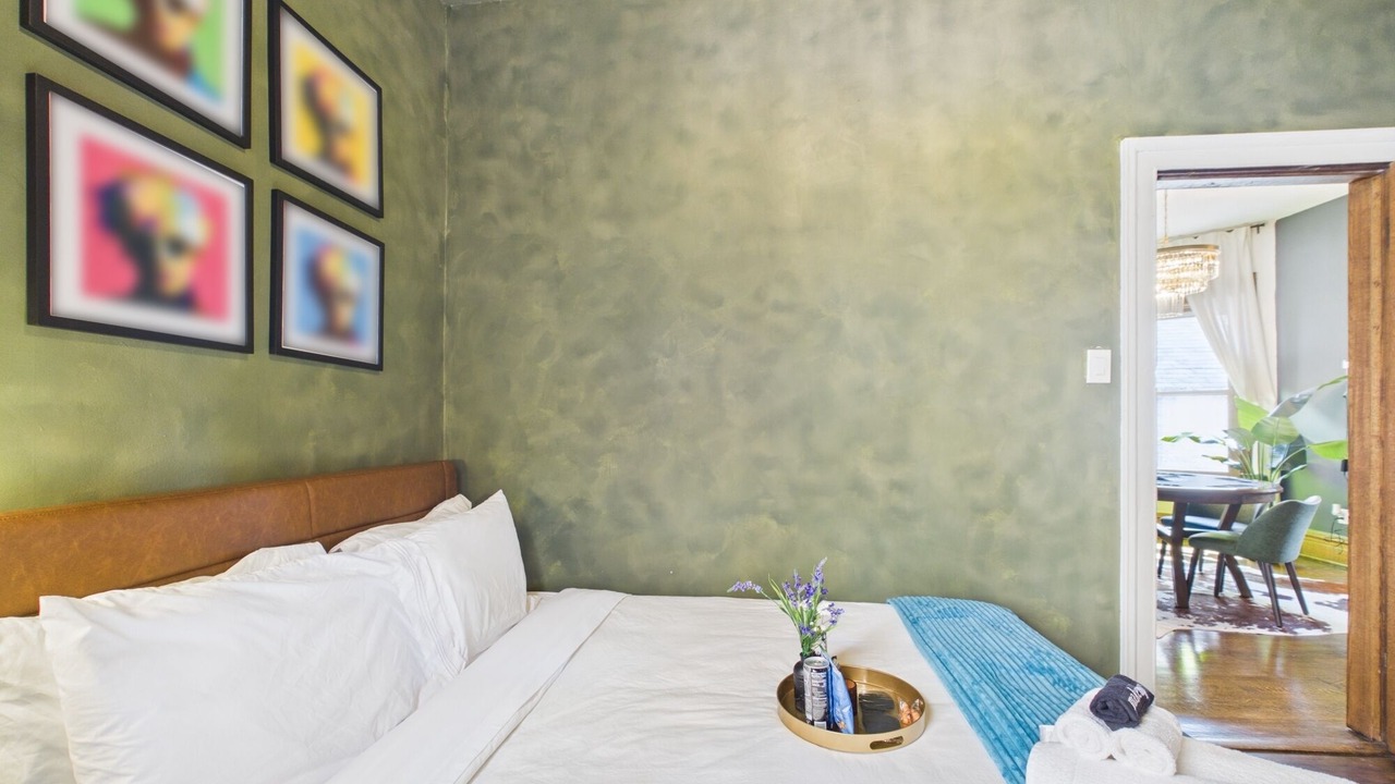 Photo of Bedroom in Wrigleyville