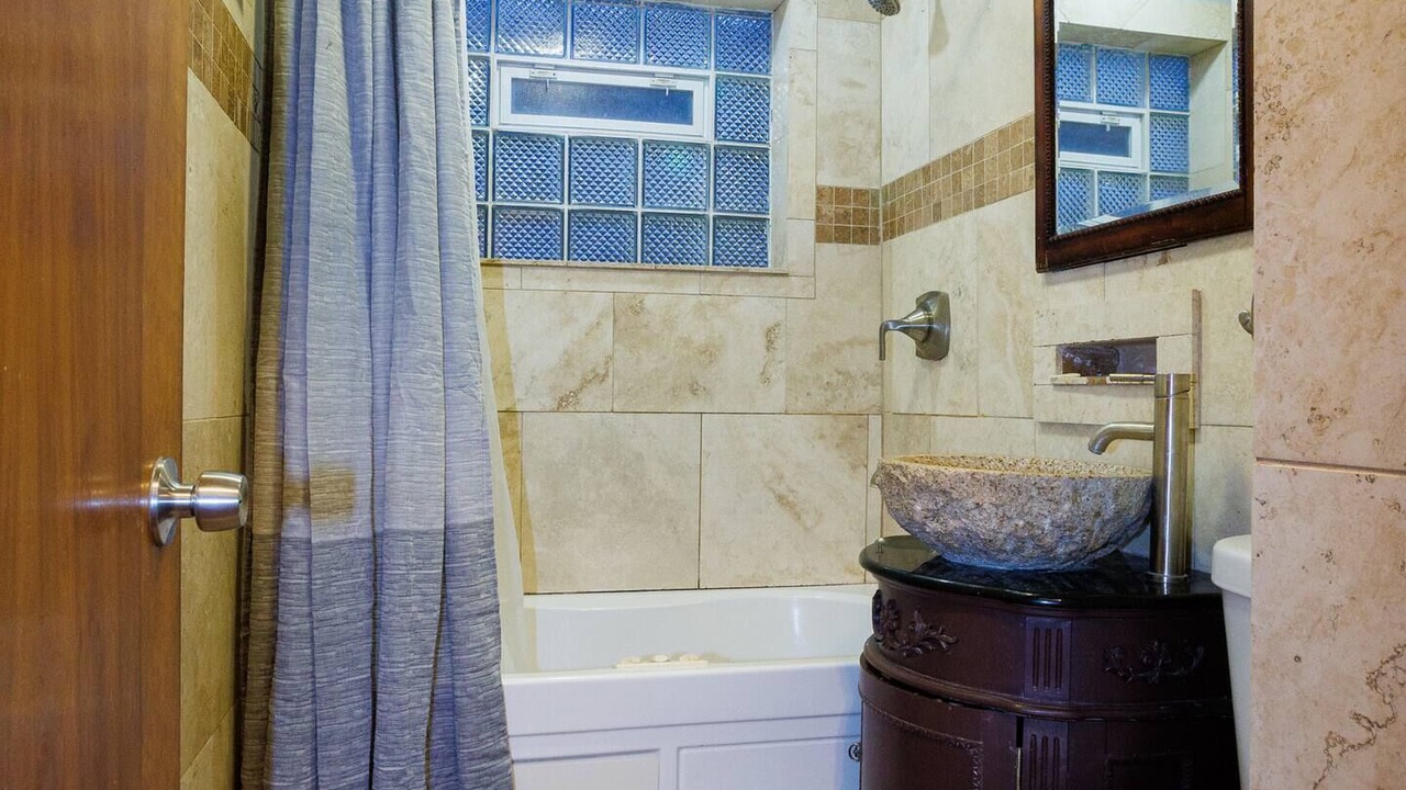 Photo of Bathroom in Calumet Heights