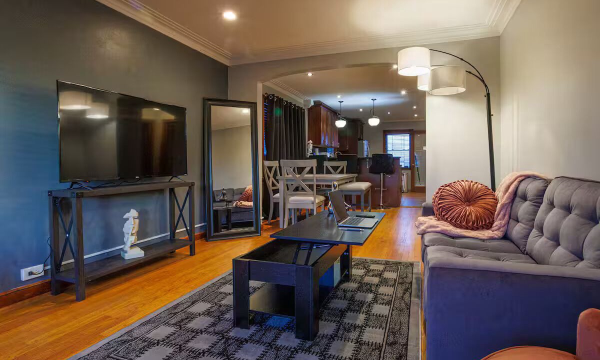 Photo of Livingroom in Calumet Heights