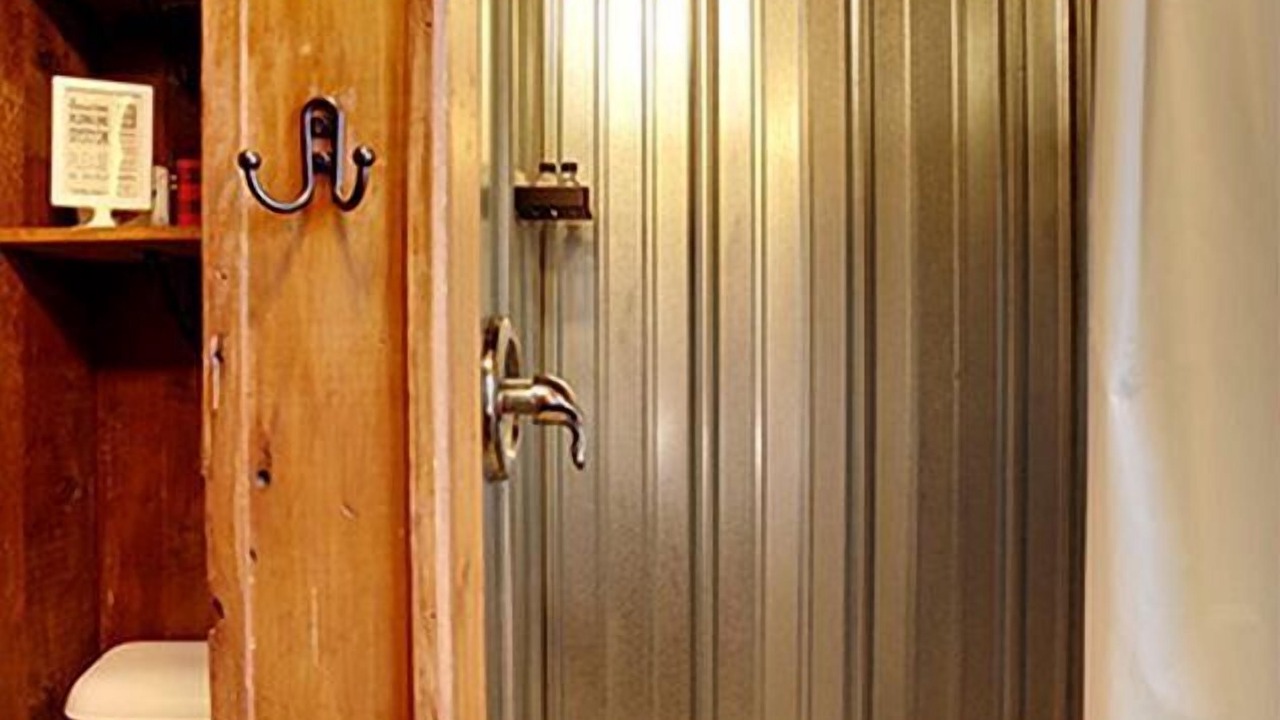 Photo of Bathroom in Cadillac