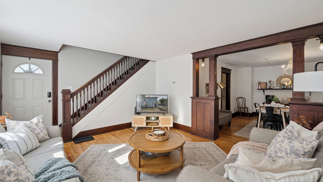 Photo of Livingroom in Maumee