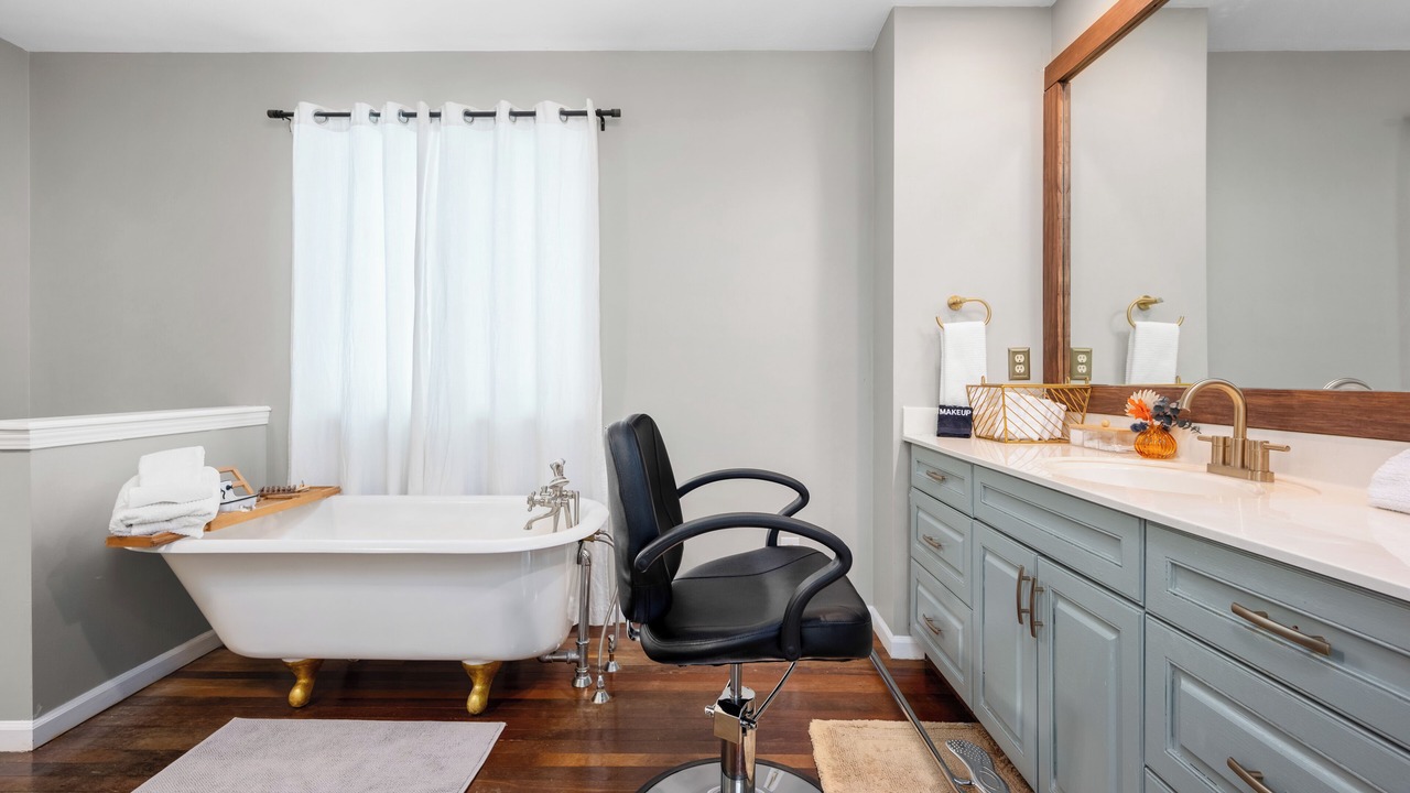 Photo of Bathroom in Greilickville