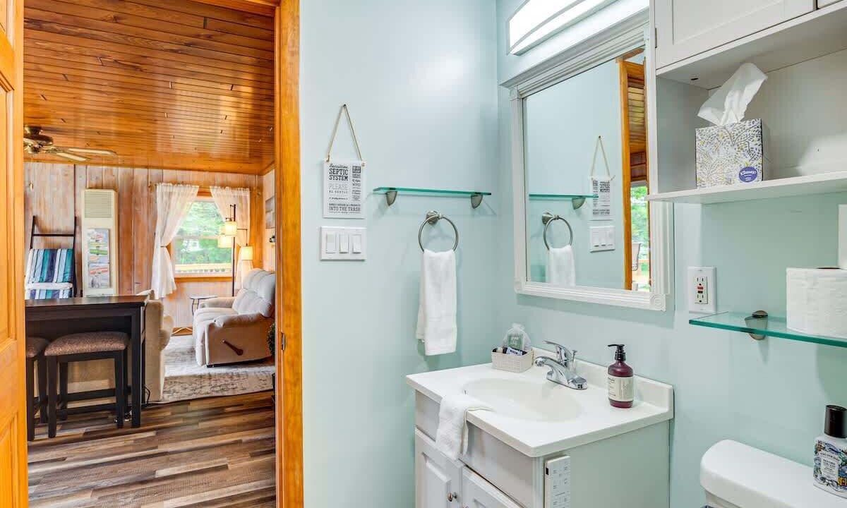 Photo of Bathroom in Alden