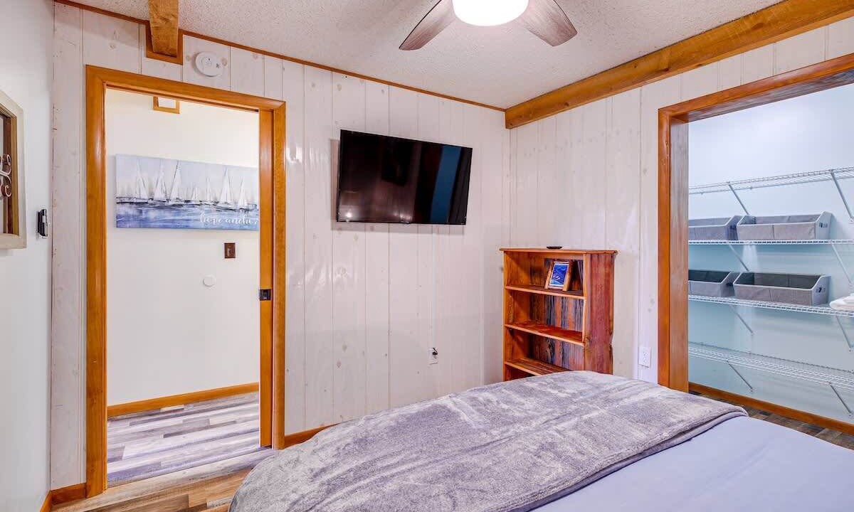 Photo of Bedroom in Alden