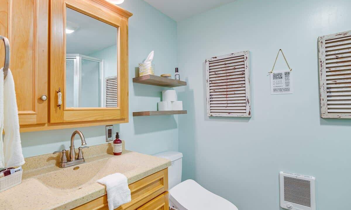 Photo of Bathroom in Alden