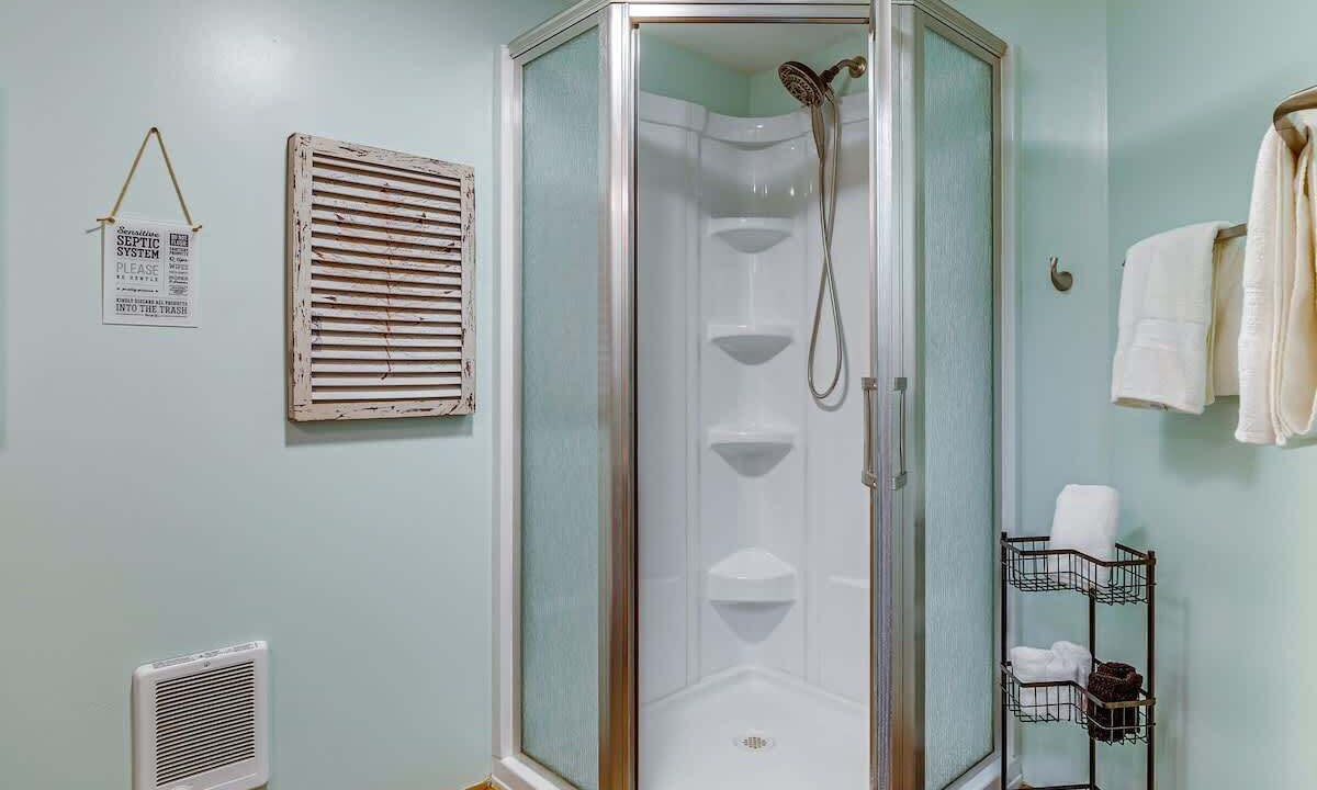 Photo of Bathroom in Alden