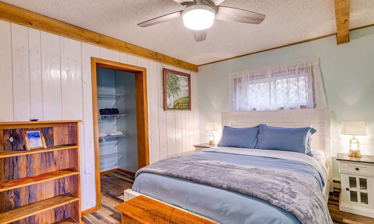 Photo of Bedroom in Alden