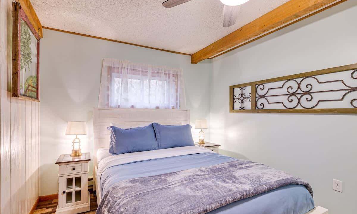 Photo of Bedroom in Alden