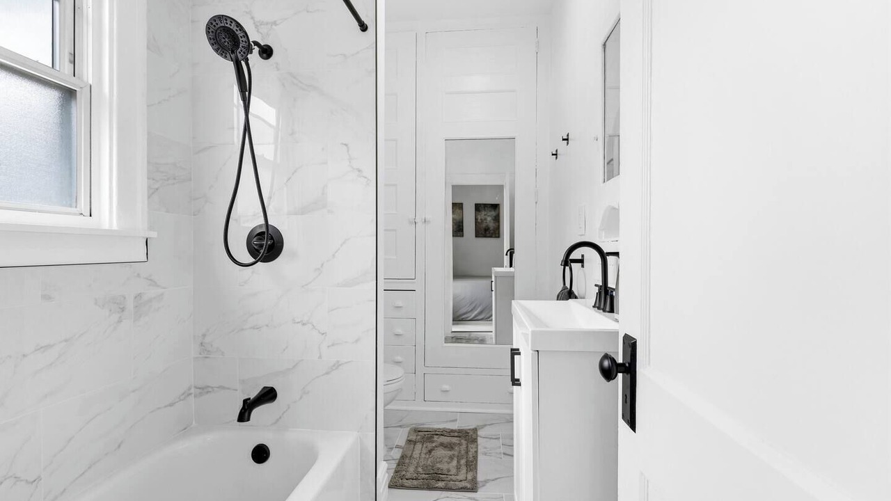 Photo of Bathroom in Wyandotte