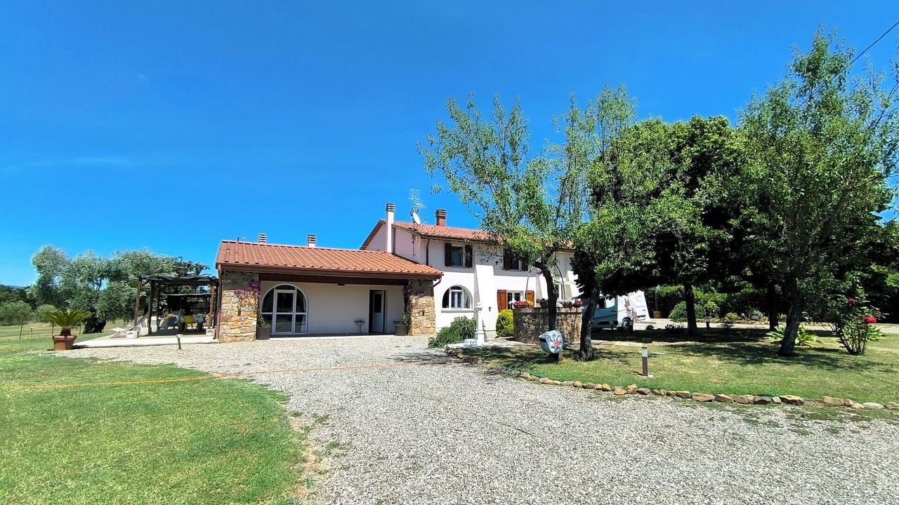 Photo of Outdoor in Scarlino