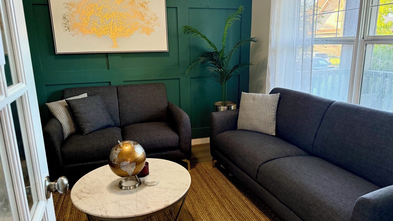 Photo of Livingroom in McKenzie Towne