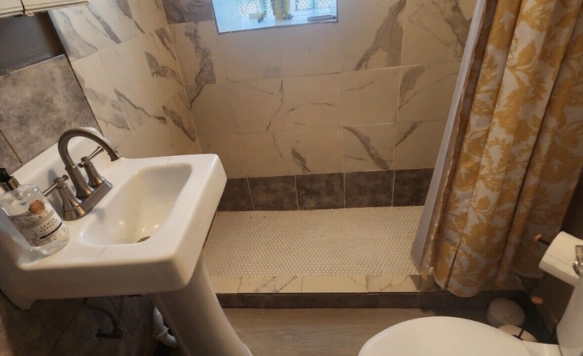 Photo of Bathroom in Woodlawn
