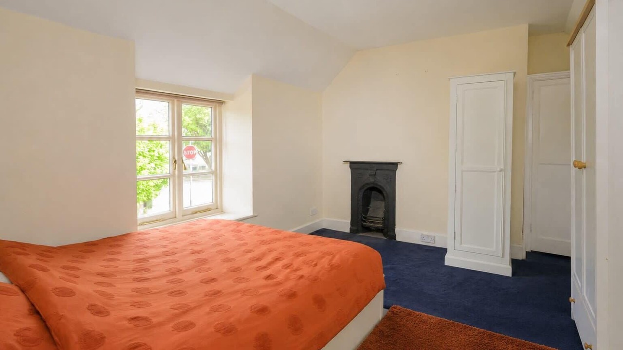 Photo of Bedroom in Newton St Loe