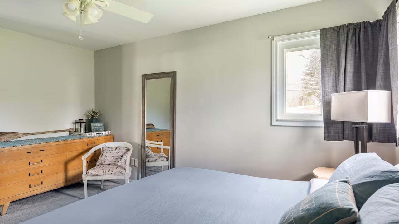 Photo of Bedroom in Holly