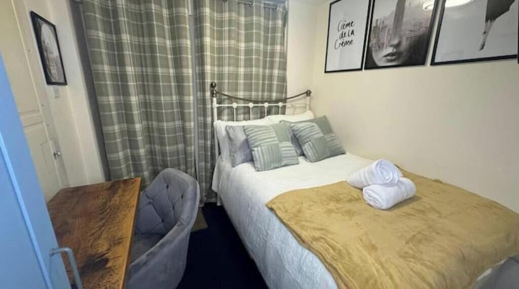 Photo of Bedroom in Oldbury