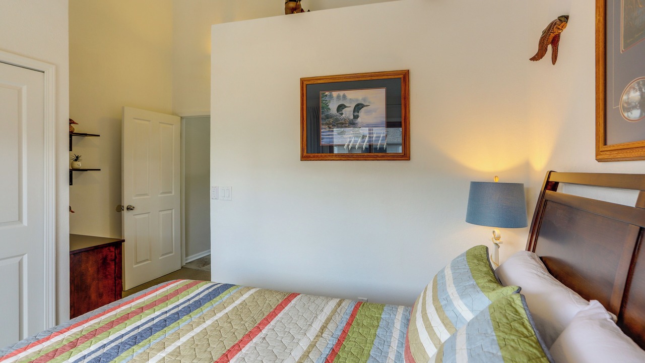 Photo of Bedroom in Oak Harbor