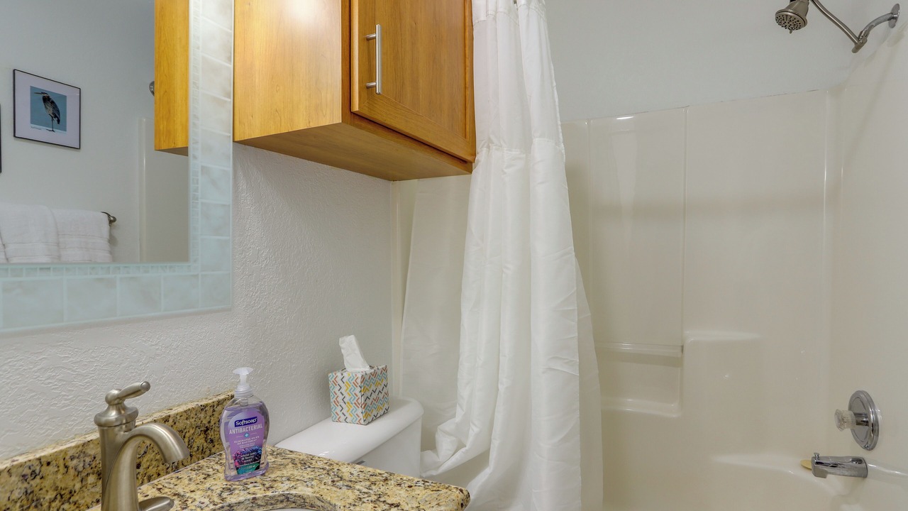 Photo of Bathroom in Oak Harbor