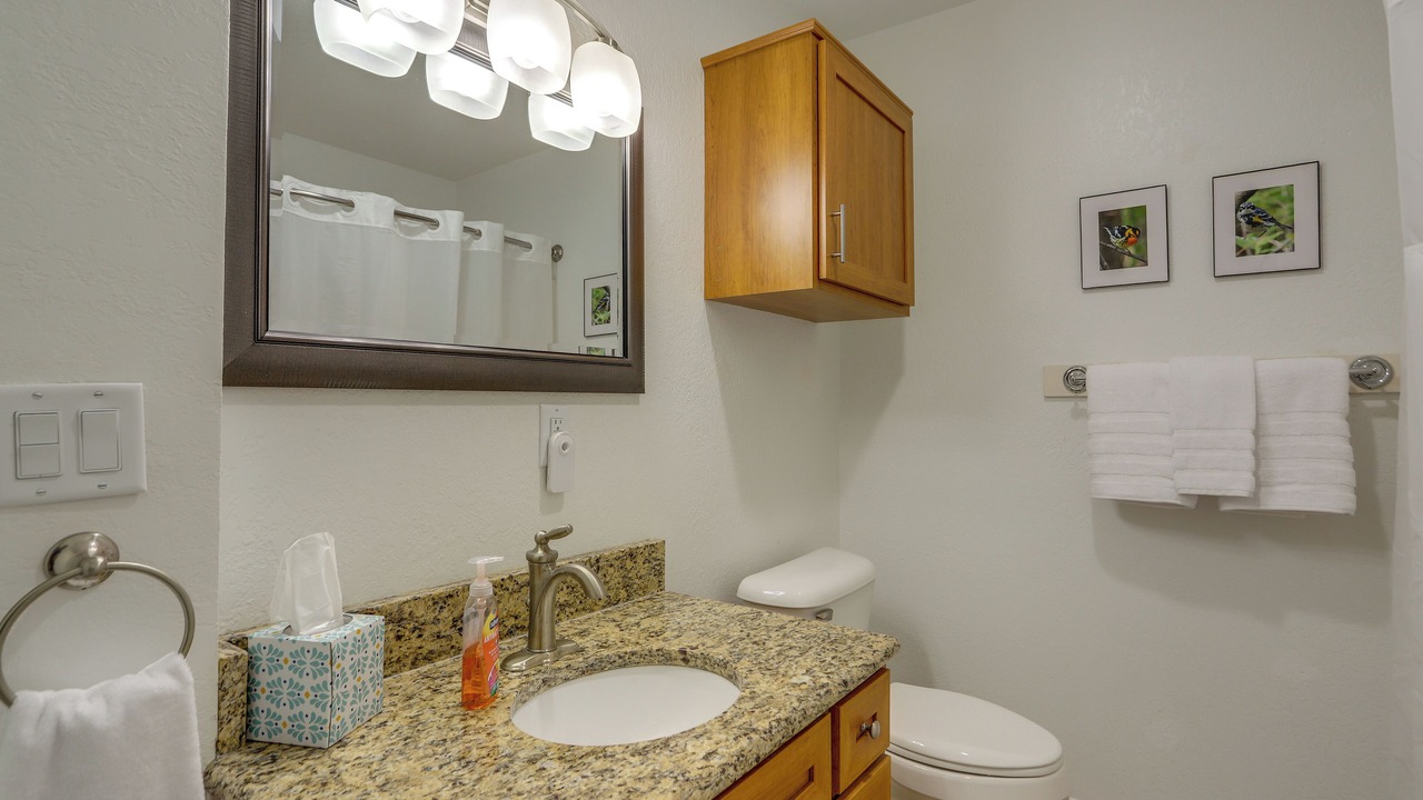 Photo of Bathroom in Oak Harbor