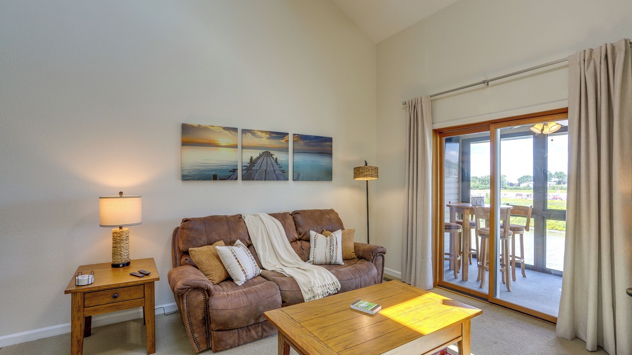 Photo of Livingroom in Oak Harbor