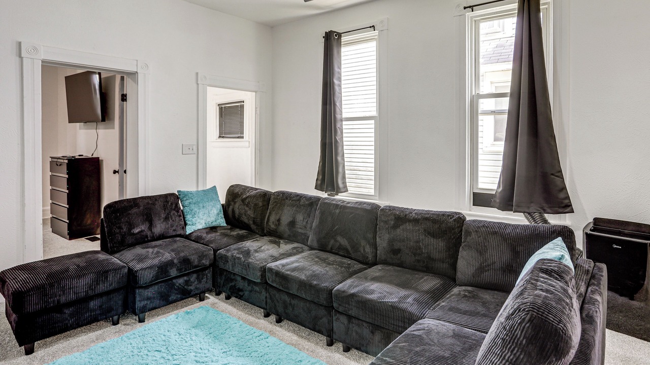 Photo of Livingroom in Downtown Toledo