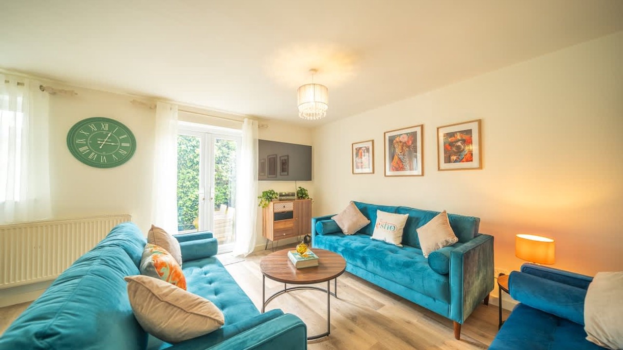 Photo of Livingroom in Cirencester