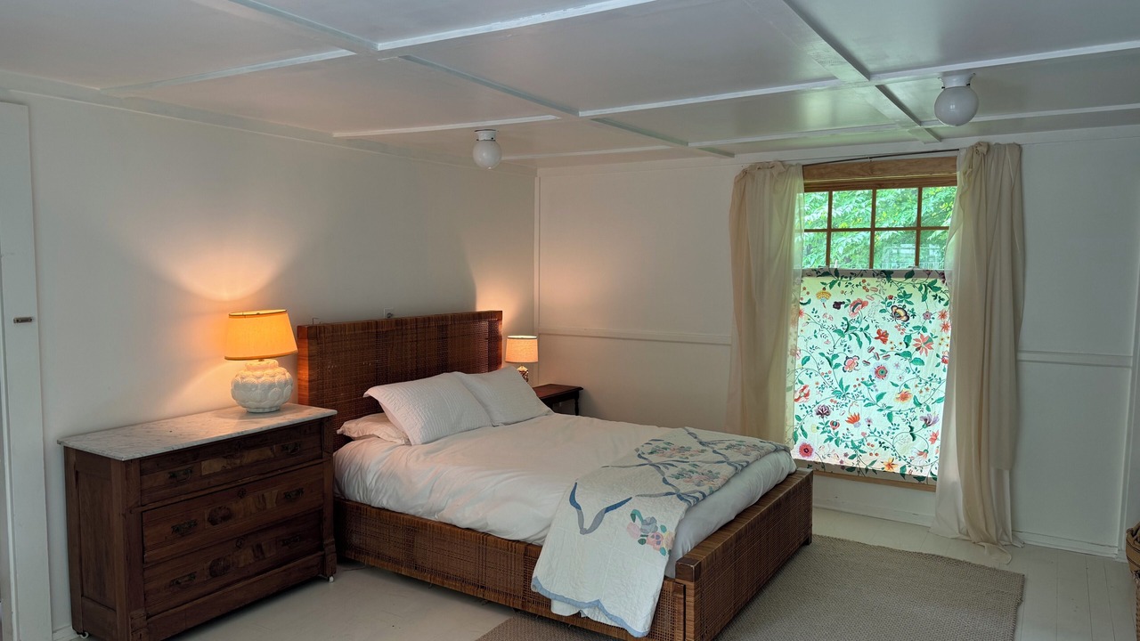 Photo of Bedroom in Forest Beach