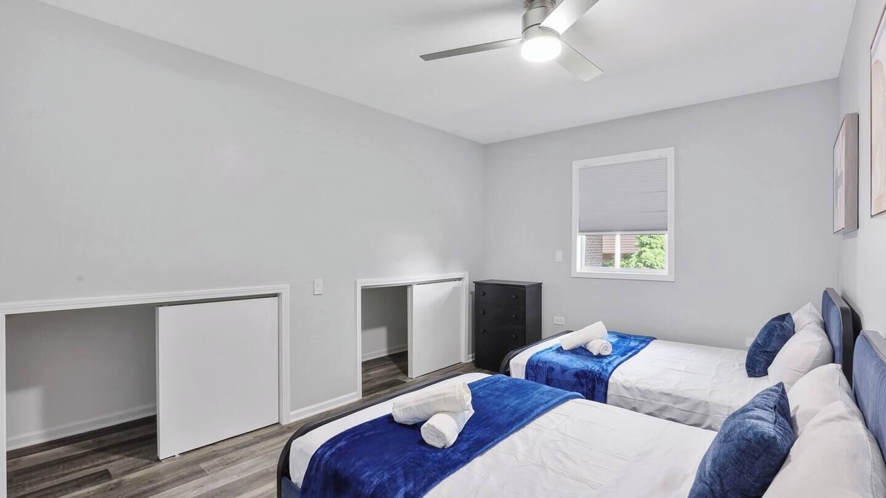 Photo of Bedroom in Clarendon Hills