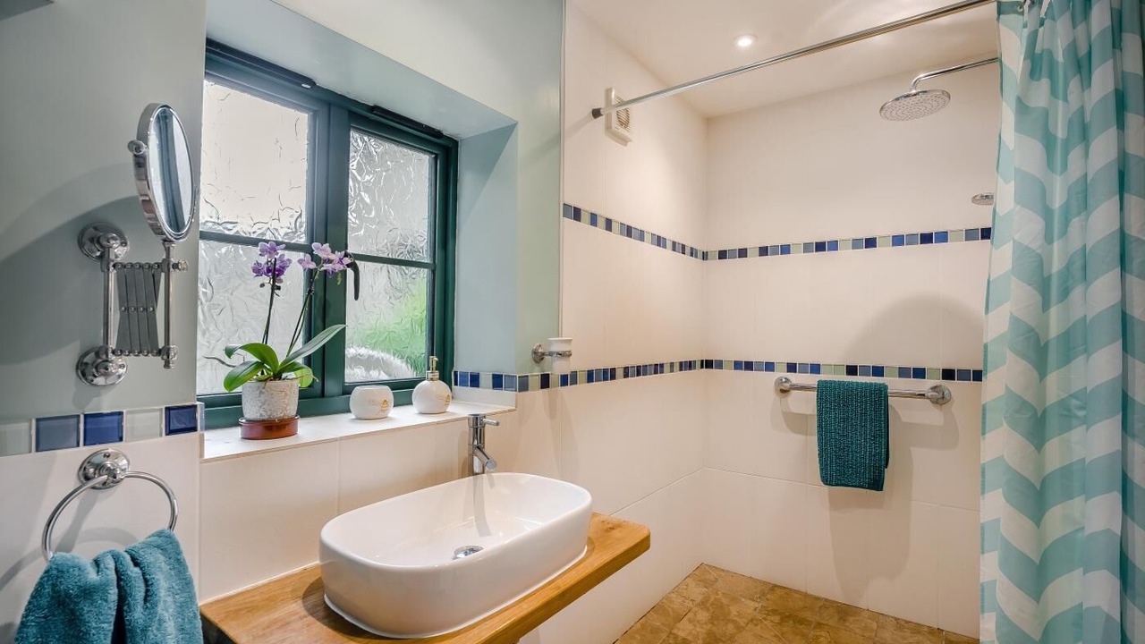 Photo of Bathroom in Elkstone