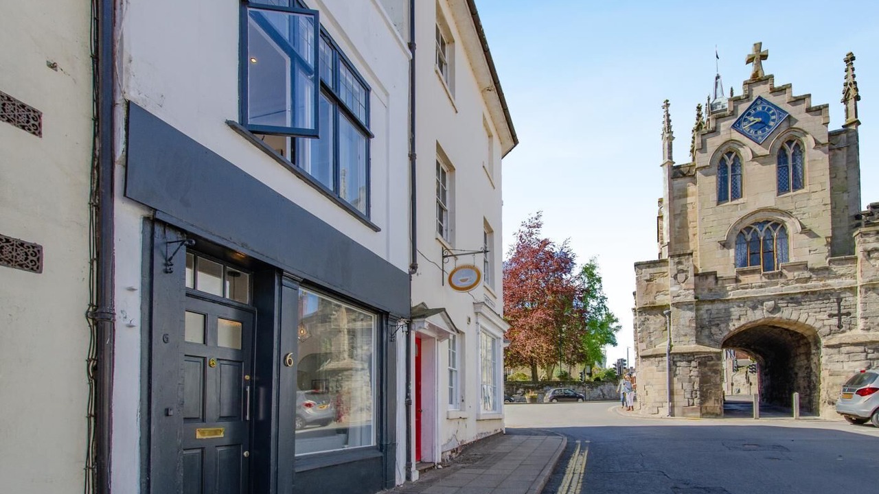 Photo of Outdoor in Warwick Town Centre
